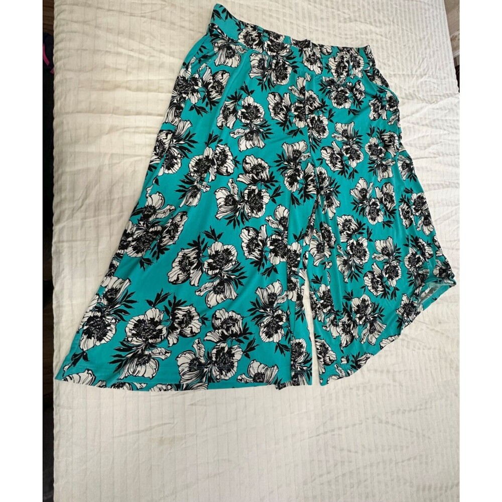 🍏🍏🍏 LANE BRYANT WOMENS PULL ON CAPRIS PANTS WIDE LEG SIZE 18/20 🍏🍏🍏